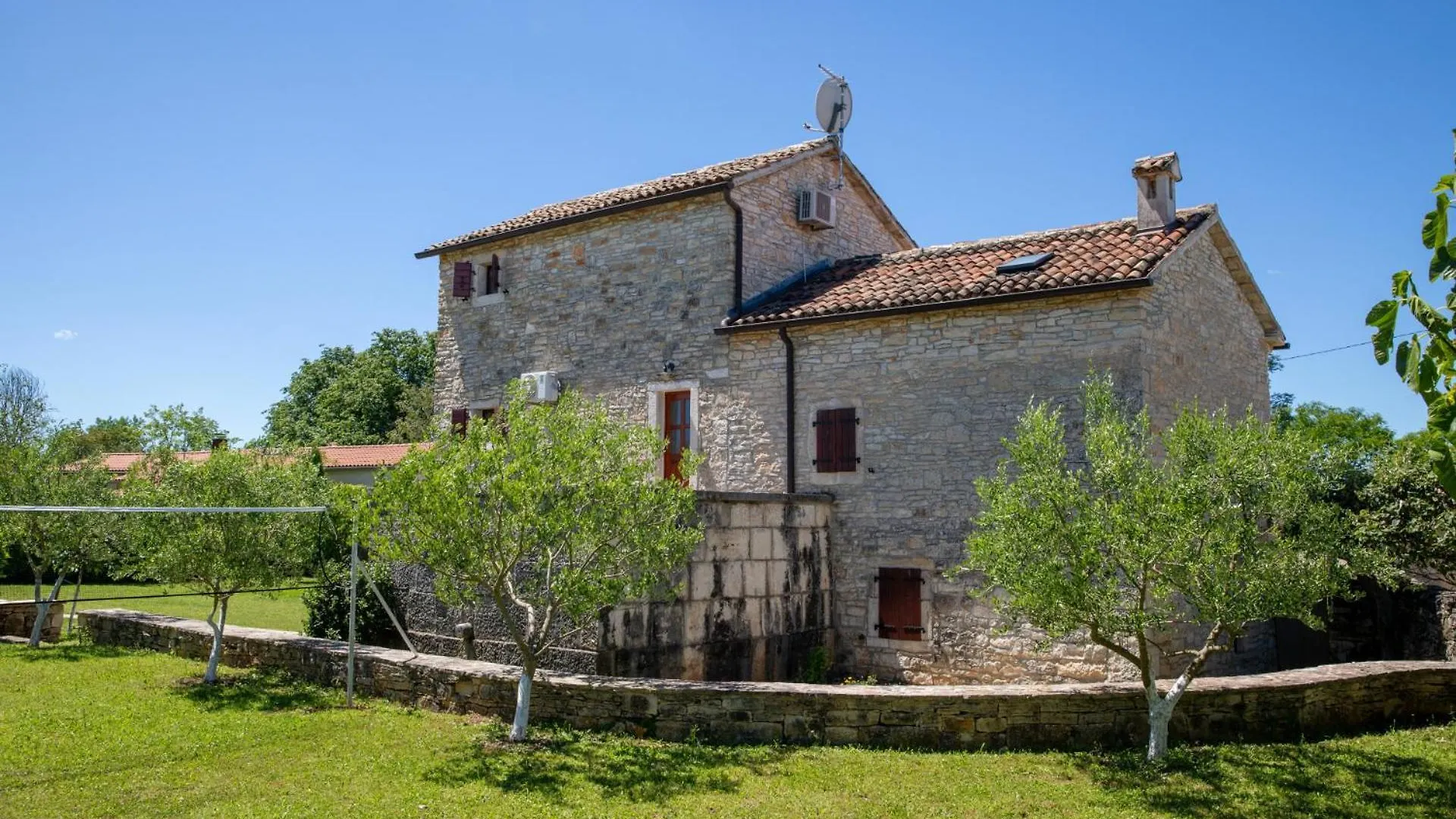 Villa Cristina Modrusani 0*,